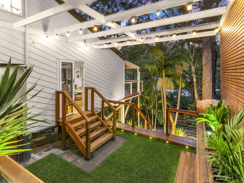11 Aethalia Street, Currumbin Waters QLD 4223