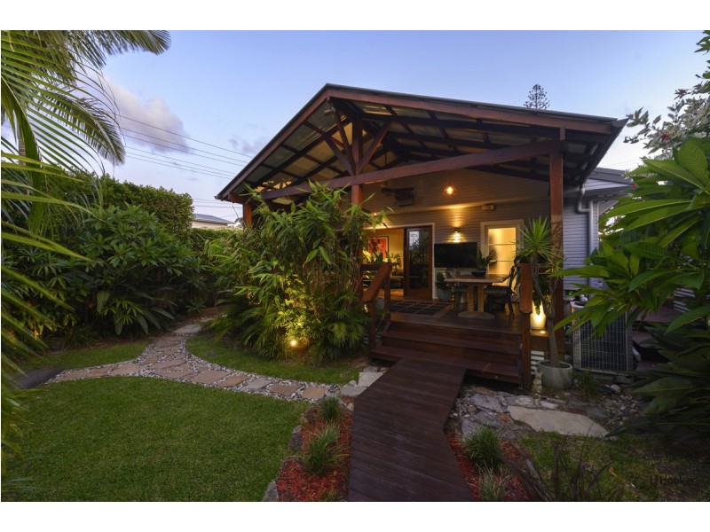 95 Palm Beach Avenue, Palm Beach QLD 4221