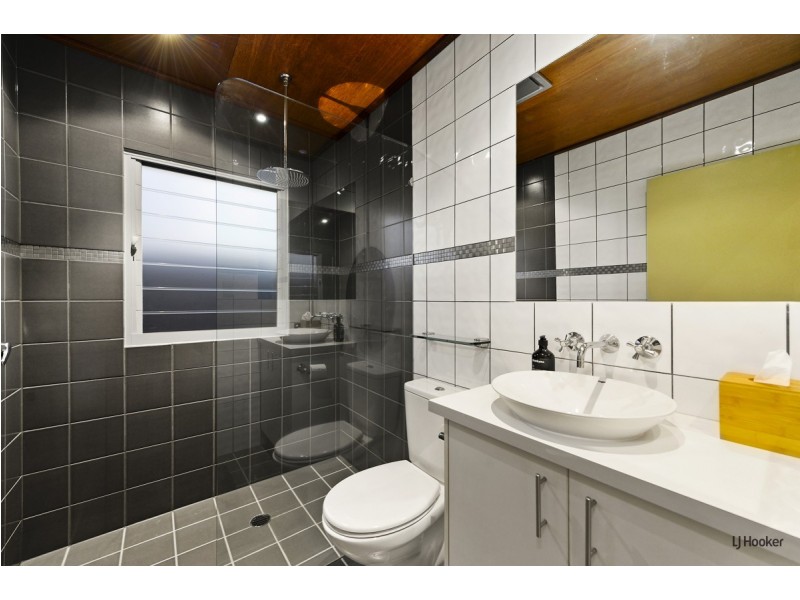 95 Palm Beach Avenue, Palm Beach QLD 4221