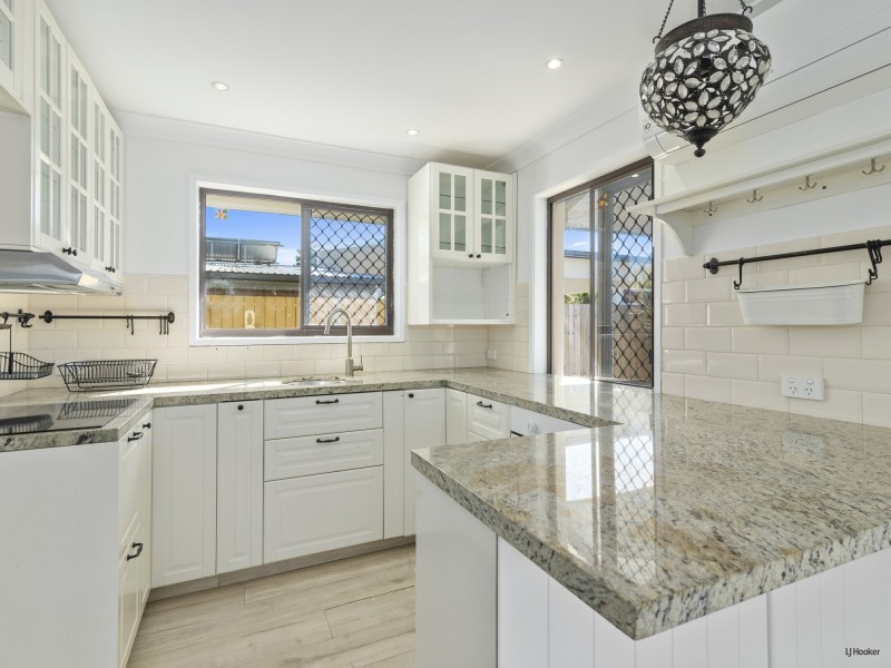 1/8 Morotai Avenue, Palm Beach QLD 4221