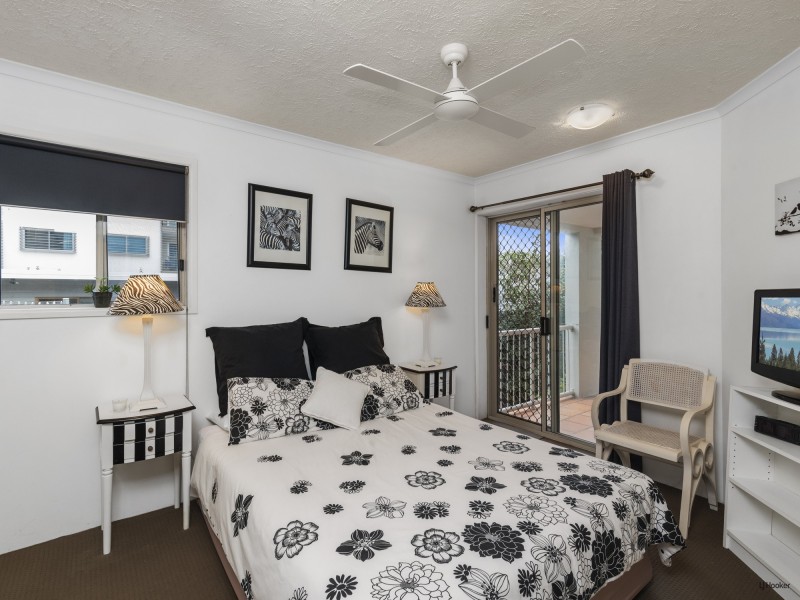 8/2320-2330 Gold Coast Highway, Mermaid Beach QLD 4218