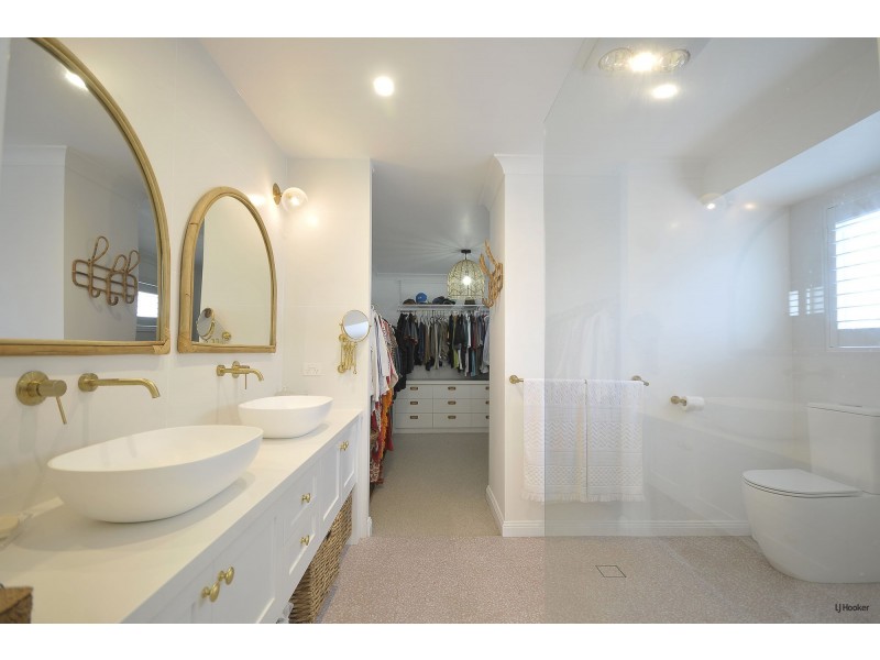 25 Kentia Court, Elanora QLD 4221