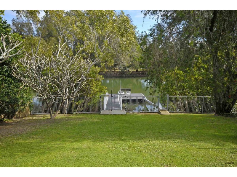 25 Kentia Court, Elanora QLD 4221