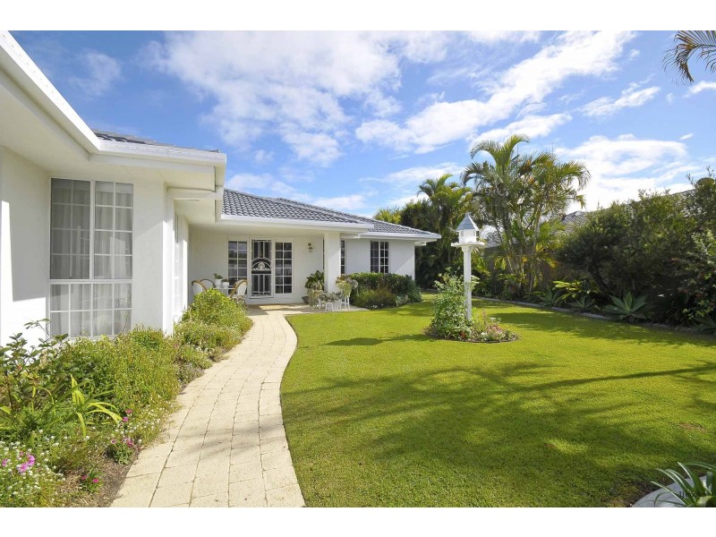 25 Kentia Court, Elanora QLD 4221