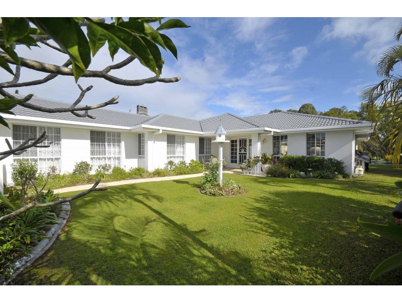 25 Kentia Court, Elanora QLD 4221