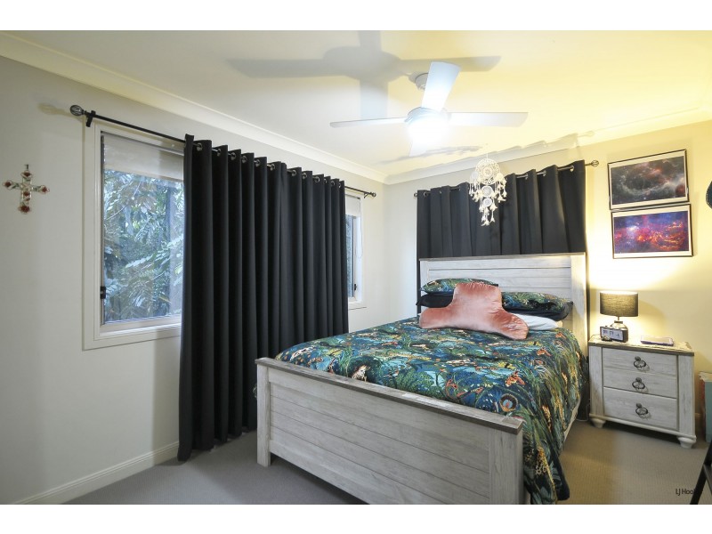 6 Sanctuary Crest, Currumbin QLD 4223