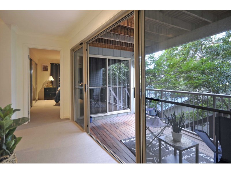 6 Sanctuary Crest, Currumbin QLD 4223