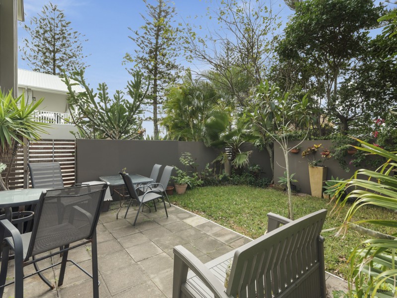 1/1254 Gold Coast Highway, Palm Beach QLD 4221