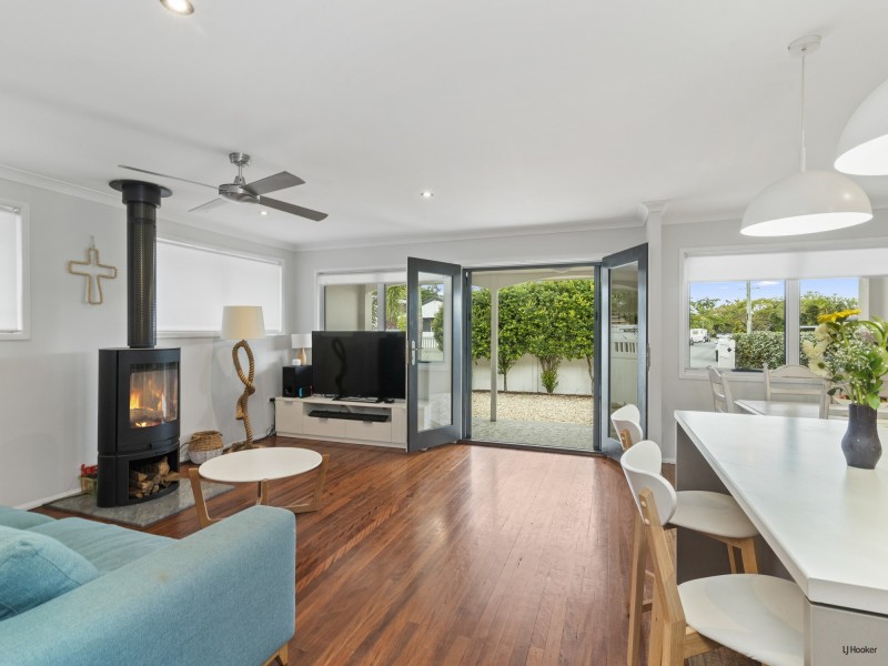 7 Celebes Avenue, Palm Beach QLD 4221