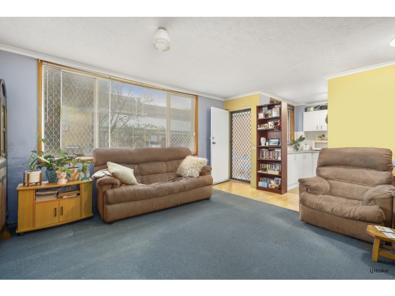 2/18 Mawarra Street, Palm Beach QLD 4221