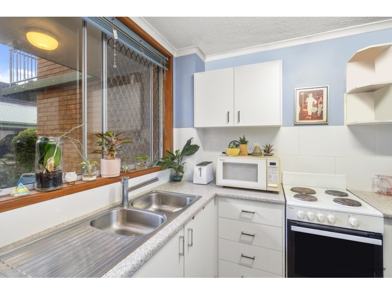 2/18 Mawarra Street, Palm Beach QLD 4221