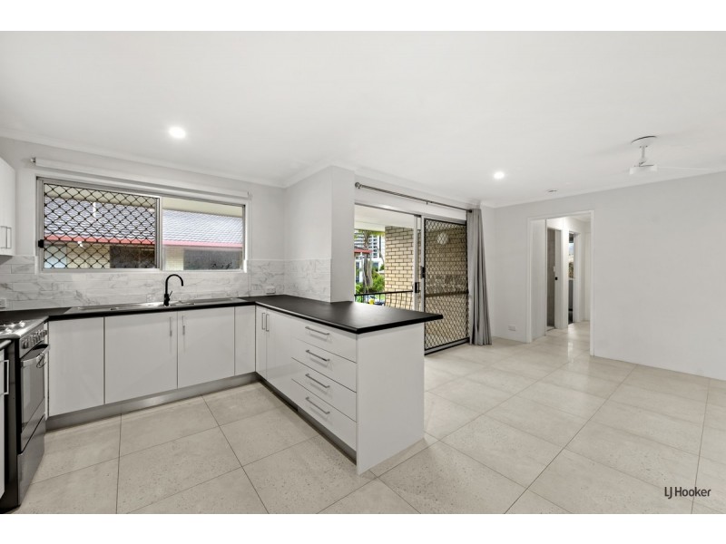 5/8 Allara Avenue, Palm Beach QLD 4221