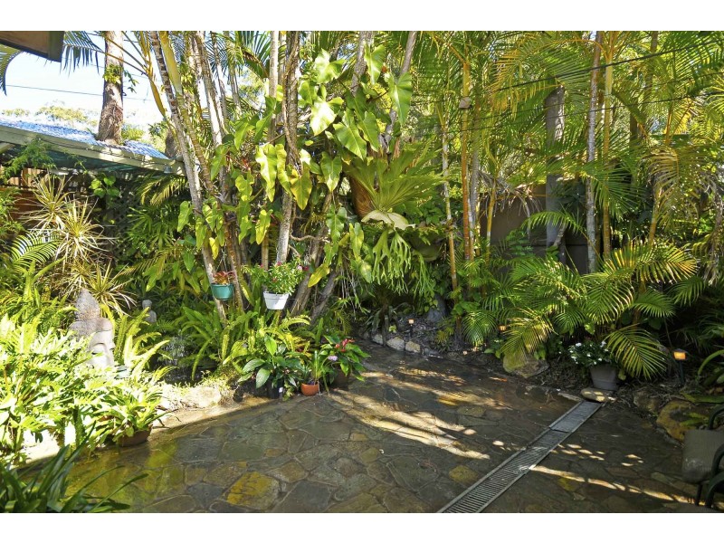 25 Domain Road, Currumbin QLD 4223