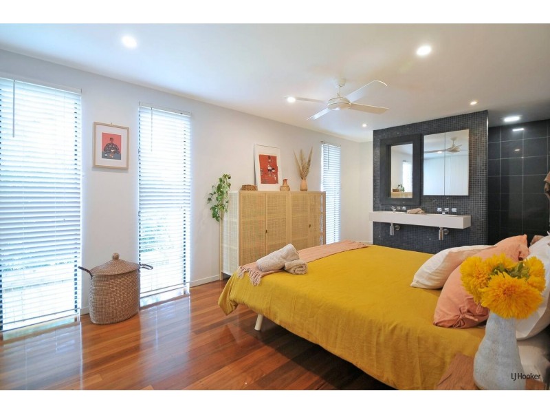 30 Albany Avenue, Currumbin QLD 4223