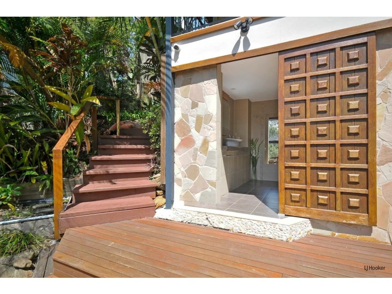 30 Albany Avenue, Currumbin QLD 4223