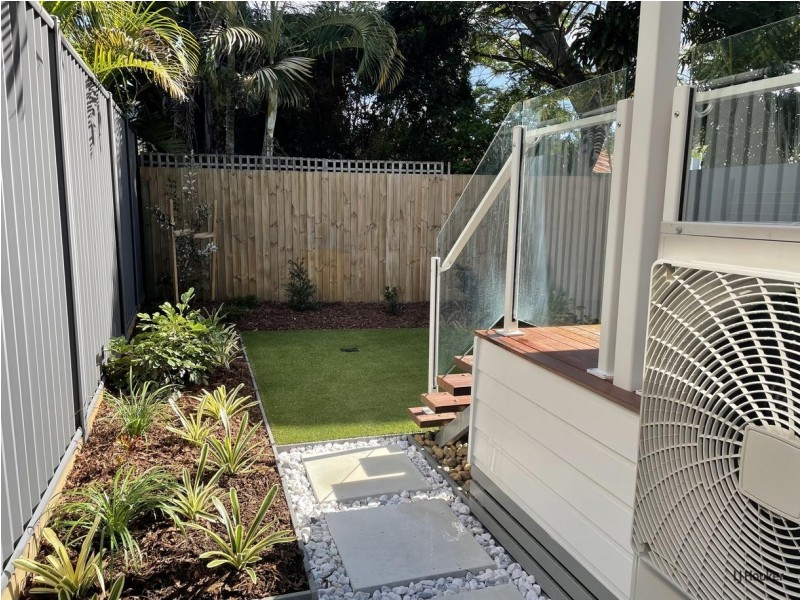 2/36 Philippine Parade, Palm Beach QLD 4221