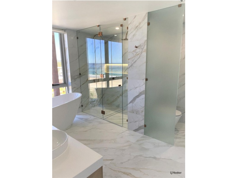 601/460 The Esplanade, Palm Beach QLD 4221