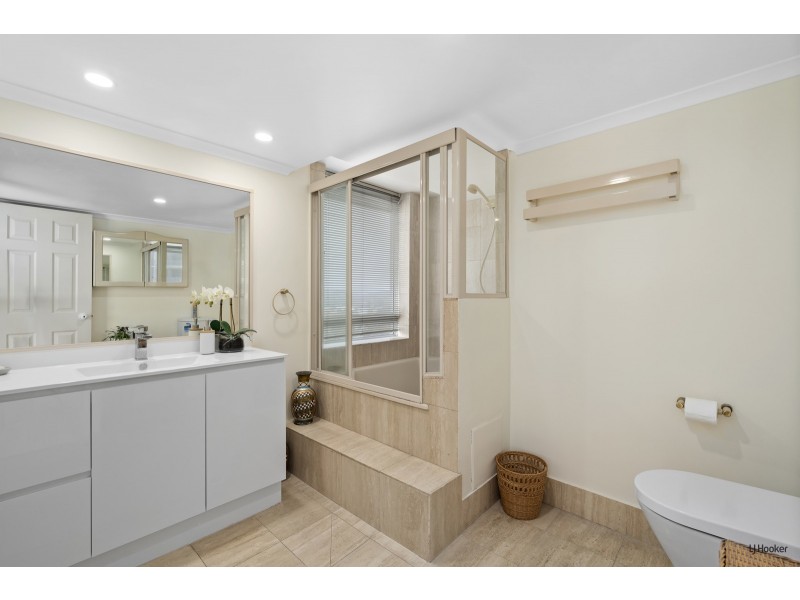 9E/2 Nineteenth Avenue, Palm Beach QLD 4221