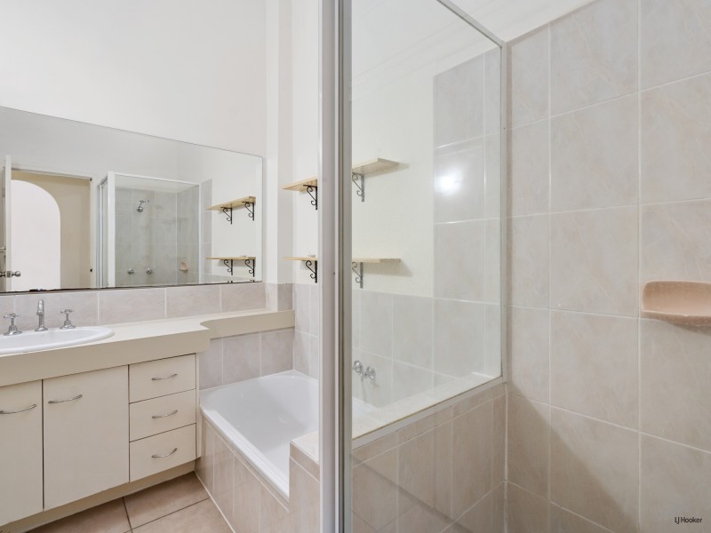 2/3 Daisy Street, Elanora QLD 4221