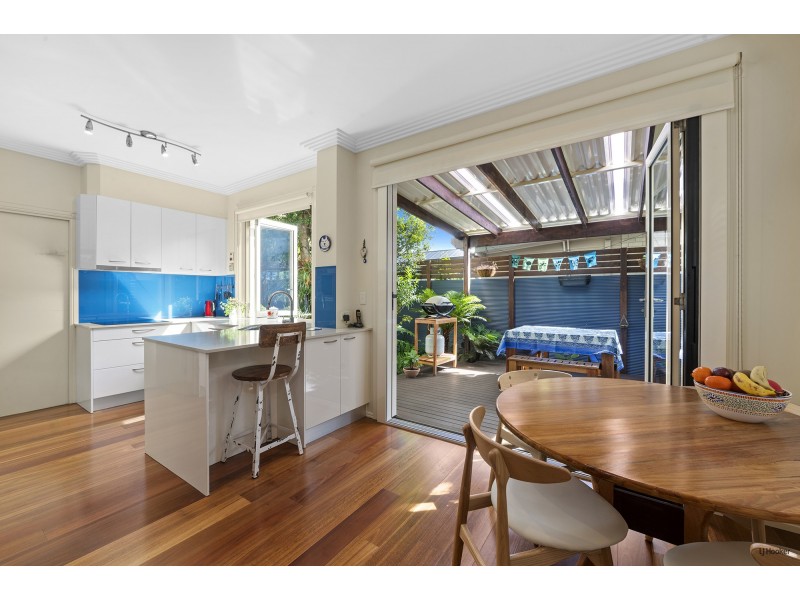 2/25 First Avenue, Palm Beach QLD 4221
