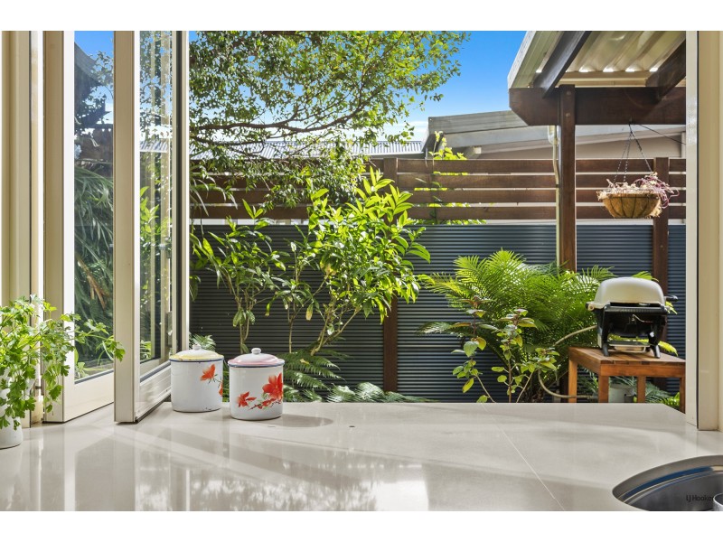 2/25 First Avenue, Palm Beach QLD 4221