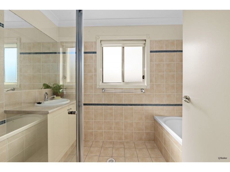 2/25 First Avenue, Palm Beach QLD 4221
