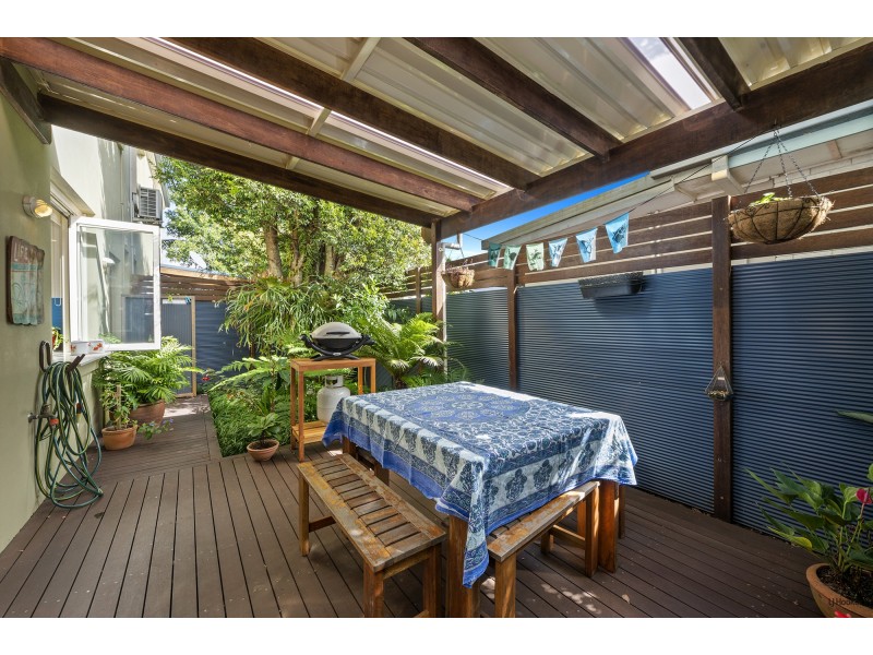 2/25 First Avenue, Palm Beach QLD 4221