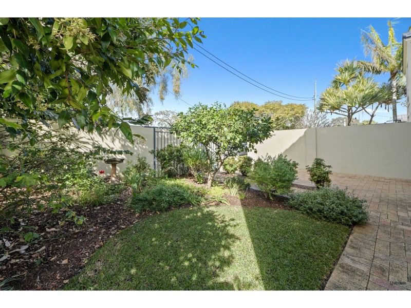 2/25 First Avenue, Palm Beach QLD 4221