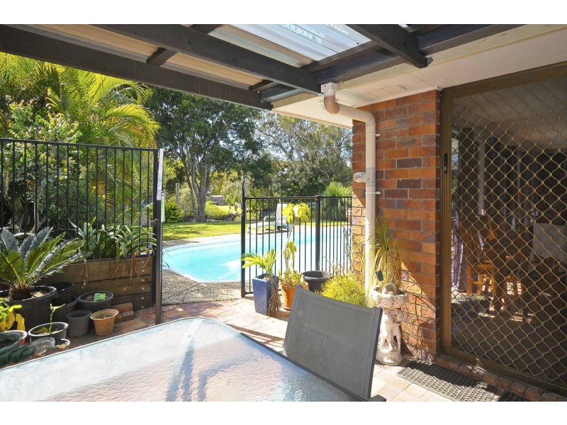 1 Paros Place, Currumbin Waters QLD 4223