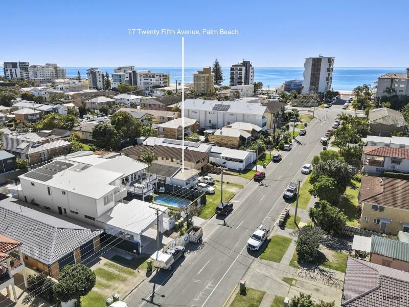 17 Twenty Fifth Avenue, Palm Beach QLD 4221