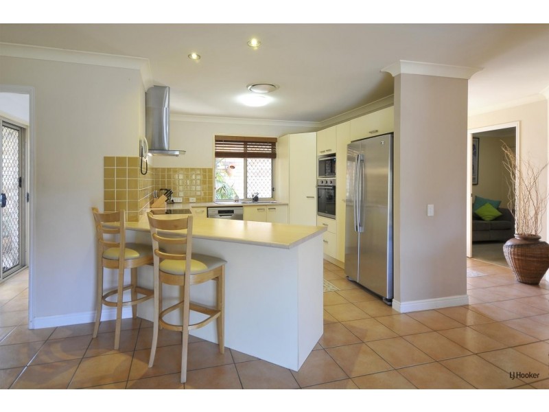 11 Northlakes Drive, Elanora QLD 4221