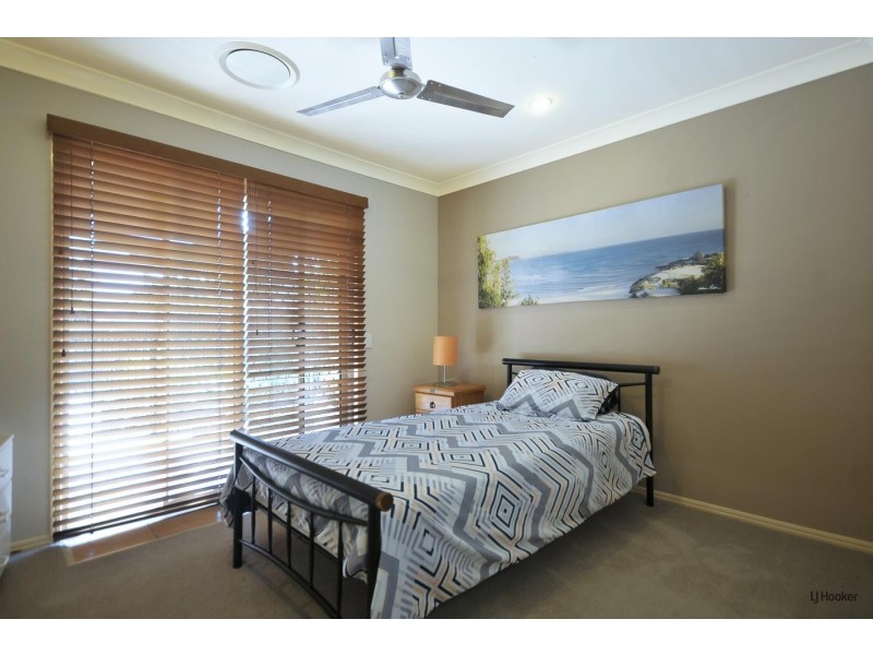 11 Northlakes Drive, Elanora QLD 4221