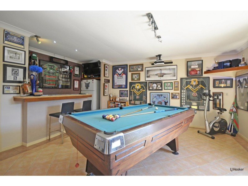 11 Northlakes Drive, Elanora QLD 4221