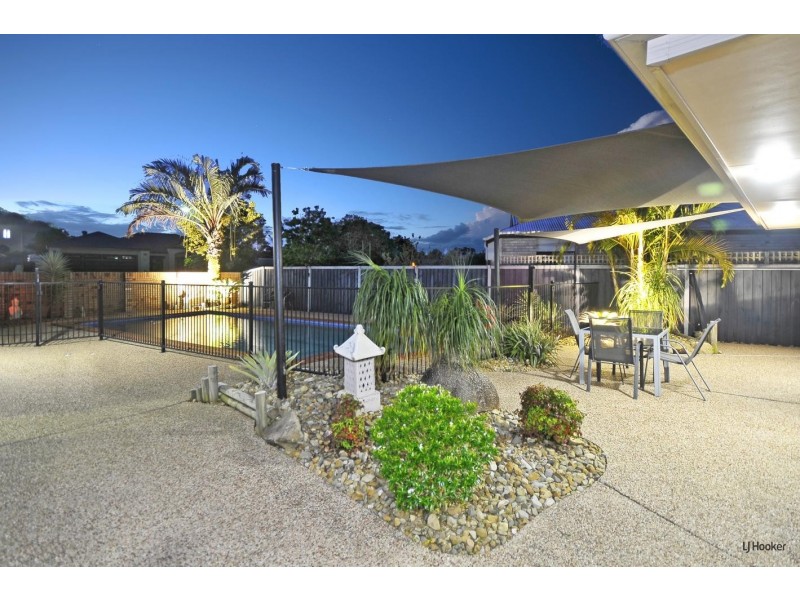 11 Northlakes Drive, Elanora QLD 4221