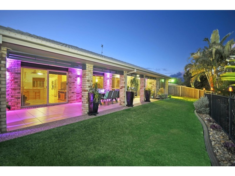 11 Northlakes Drive, Elanora QLD 4221