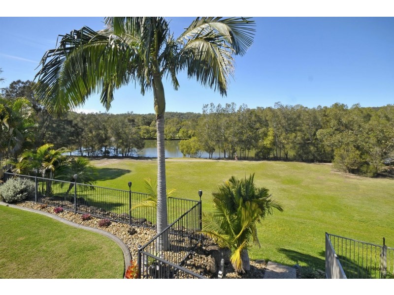 11 Northlakes Drive, Elanora QLD 4221