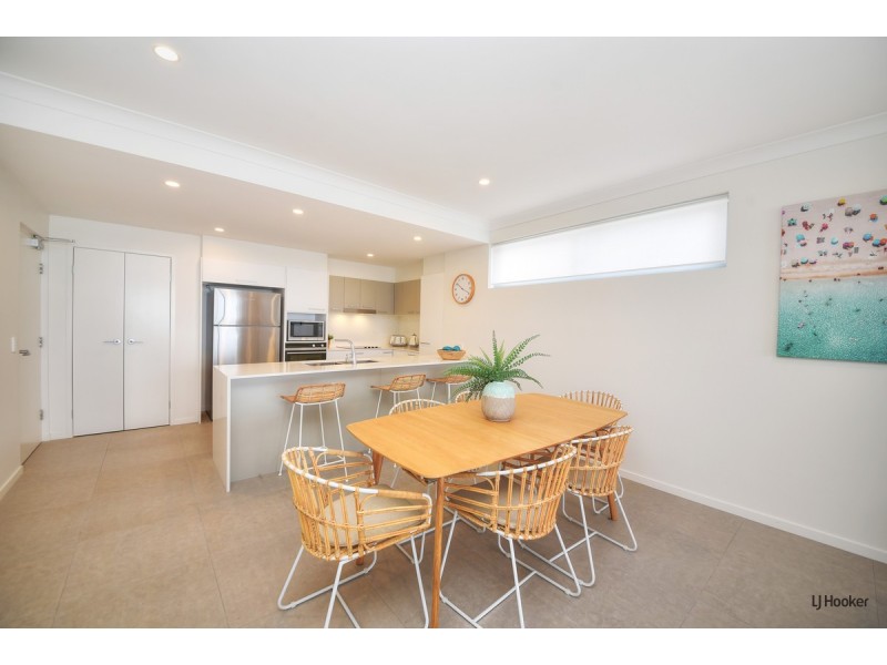 3/4 Twenty Seventh Avenue, Palm Beach QLD 4221
