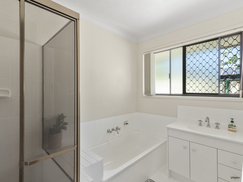 213 Nineteenth Avenue, Elanora QLD 4221