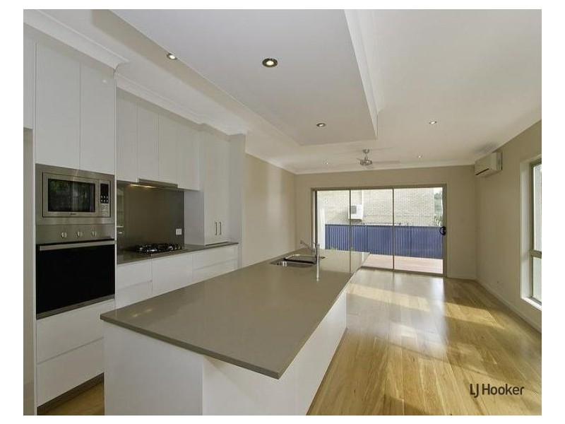 2/52 Third Avenue, Palm Beach QLD 4221