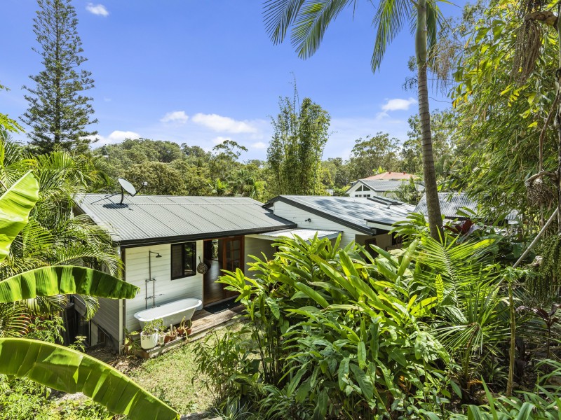 5 Melita Street, Currumbin Waters QLD 4223