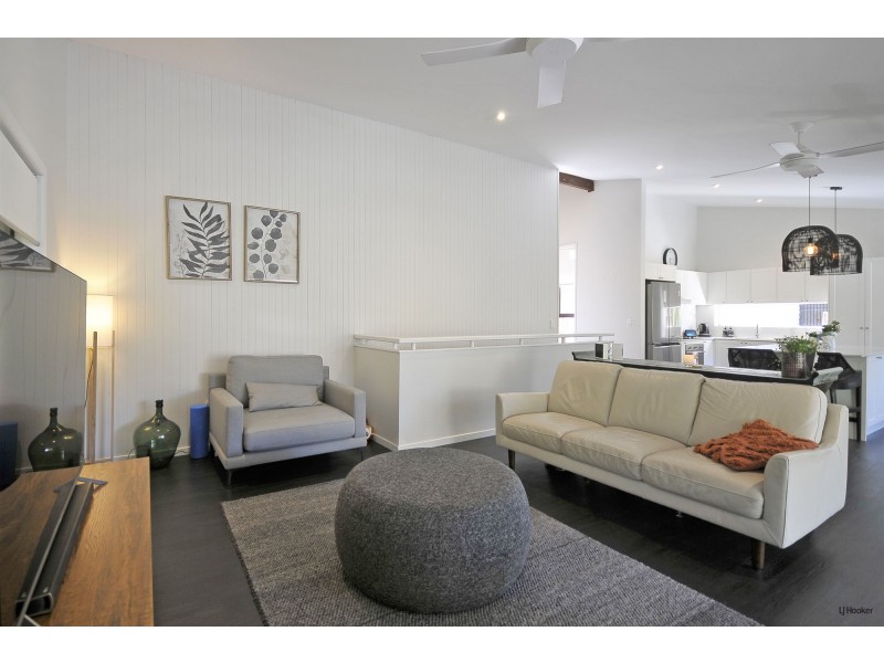 18 Regent Street, Currumbin QLD 4223