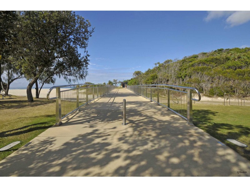 18 Regent Street, Currumbin QLD 4223