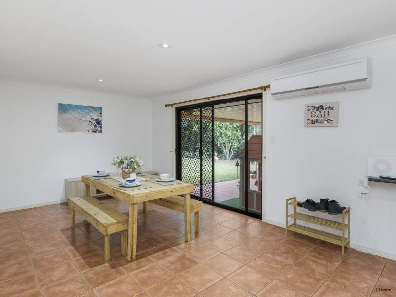 4 Torbay Street, Redland Bay QLD 4165