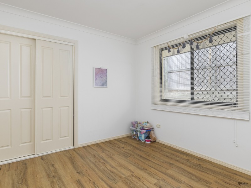 4 Torbay Street, Redland Bay QLD 4165