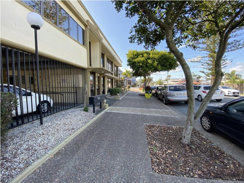 17 Fifth Avenue, Palm Beach QLD 4221