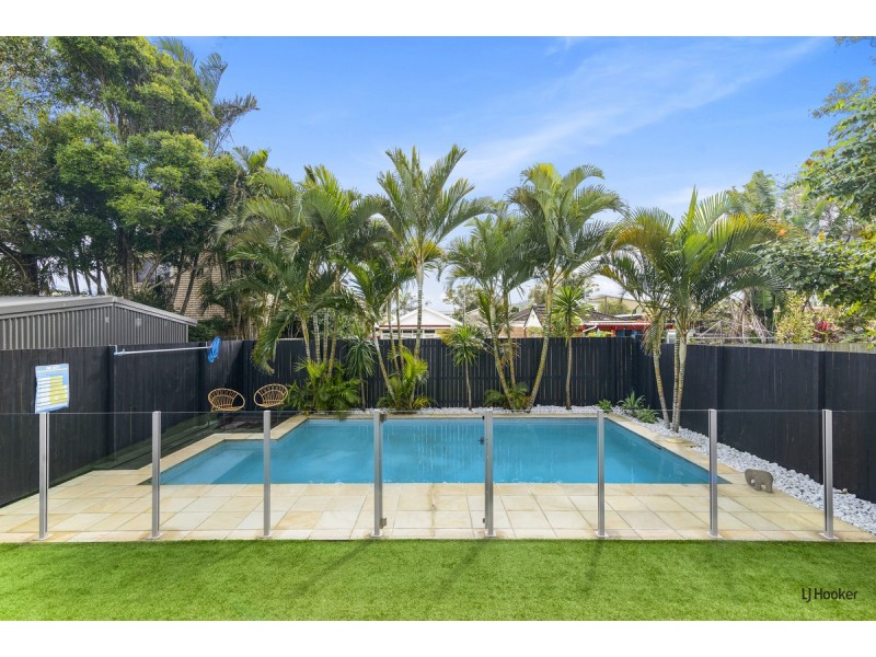 35 Twenty Fifth Avenue, Palm Beach QLD 4221