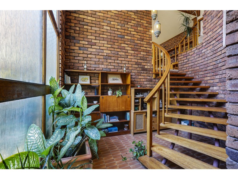 73 Jefferson Lane, Palm Beach QLD 4221