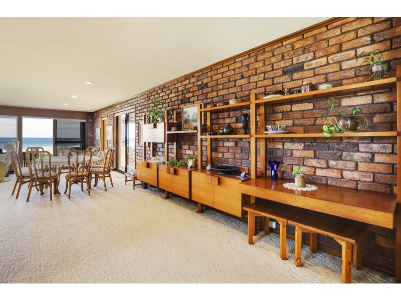 73 Jefferson Lane, Palm Beach QLD 4221