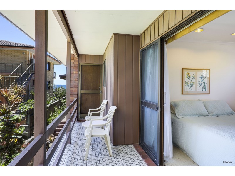 73 Jefferson Lane, Palm Beach QLD 4221