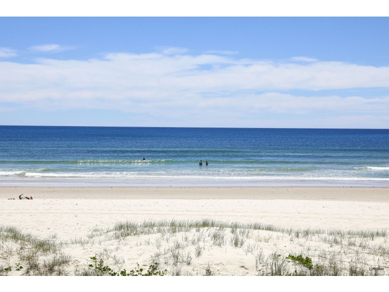 73 Jefferson Lane, Palm Beach QLD 4221